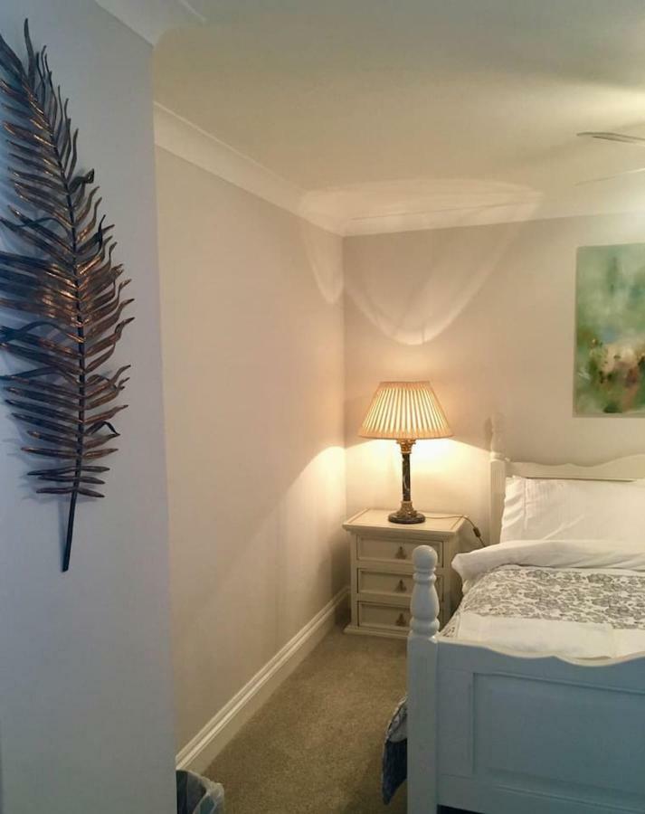 Beautiful 1Br Apartment In Historic St Aubin House Exterior foto