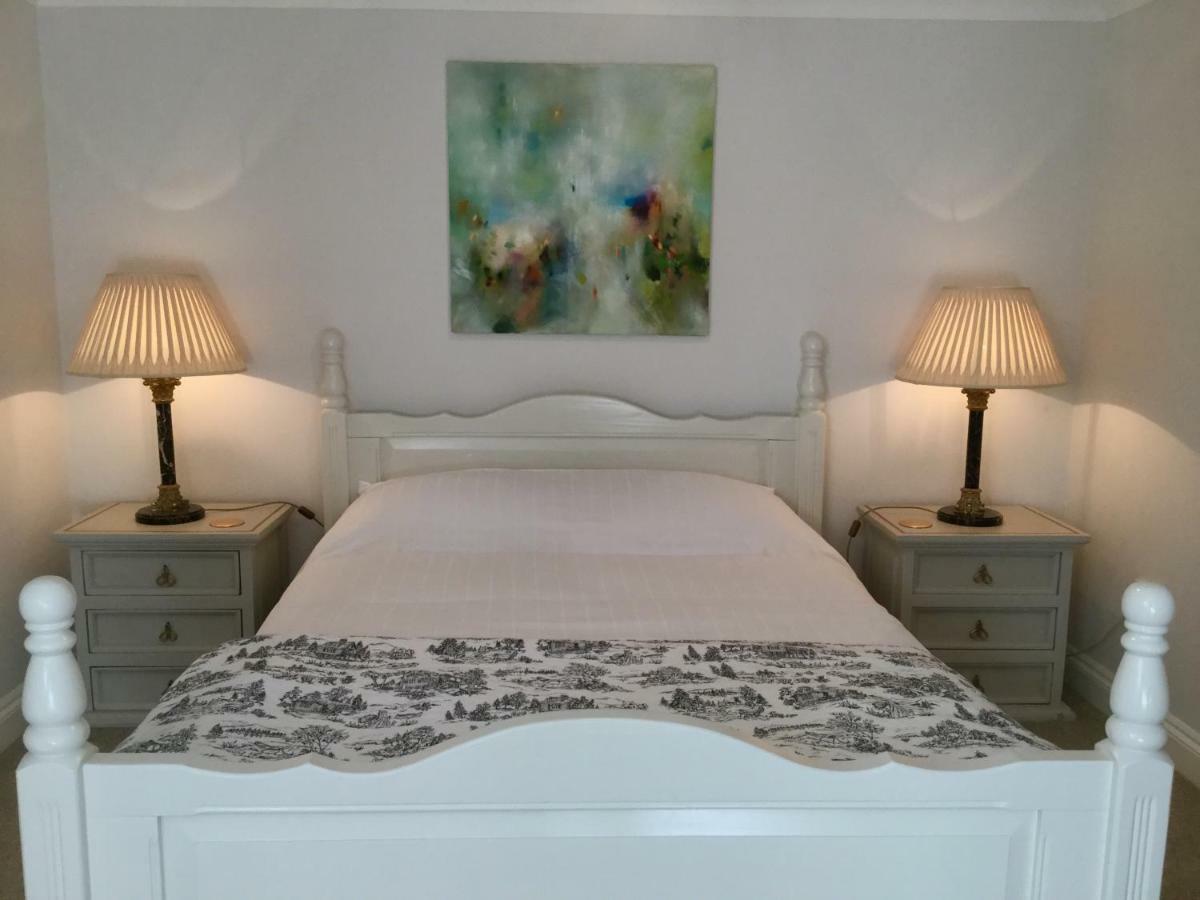 Beautiful 1Br Apartment In Historic St Aubin House Exterior foto