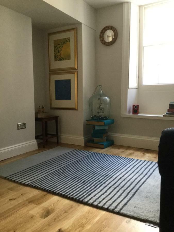 Beautiful 1Br Apartment In Historic St Aubin House Exterior foto